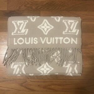 Louis Vuitton Taupe and Cream Fringe Scarf